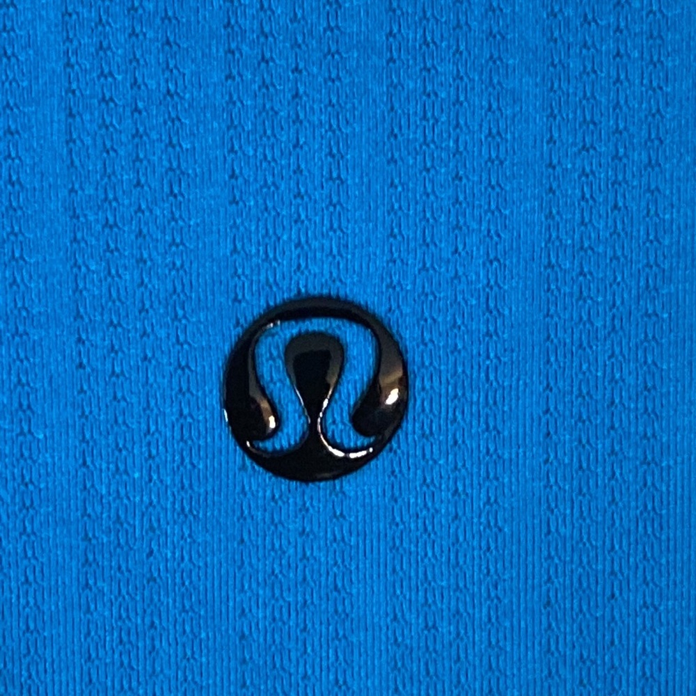 Lululemon Mens V Neck Tee - Picture 10 of 14
